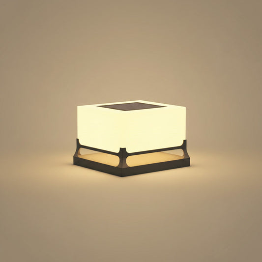 Polaris Pillar Light - hero