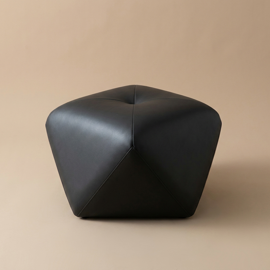Halsey stool, leather black