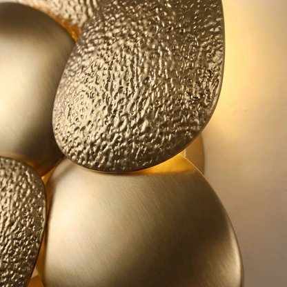 Nacre wall sconce, detail