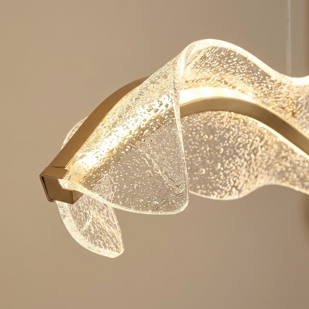 Vesna pendant, detail