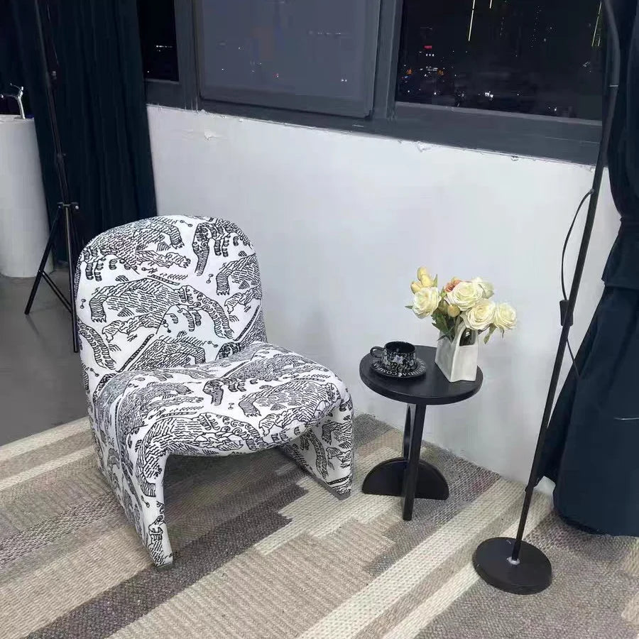 [FIX VARIANT] Fable Accent Sofa detail