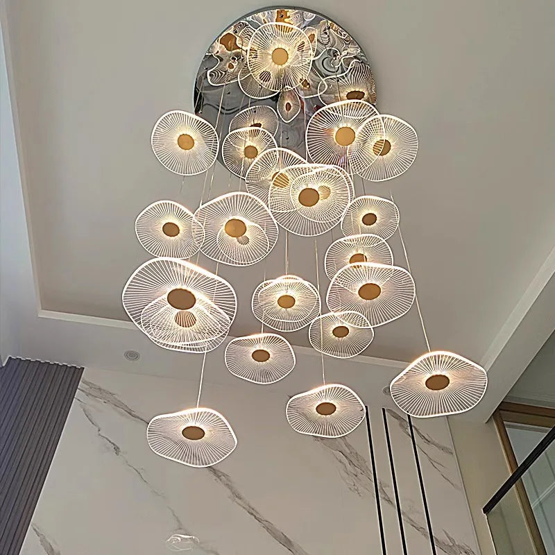 [FIX VARIANT] Zinnia Stair Chandelier detail