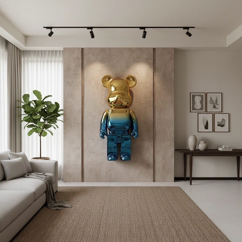 [NO IMAGE DRAFT] Kodiak Sculpture lifestyle 1