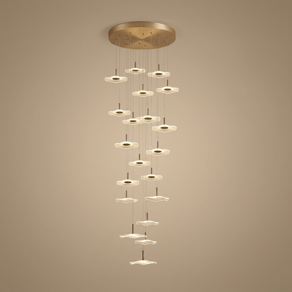 Zinnia stair chandelier, gold 20 lights