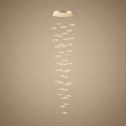 Zinnia stair chandelier, gold 40 lights